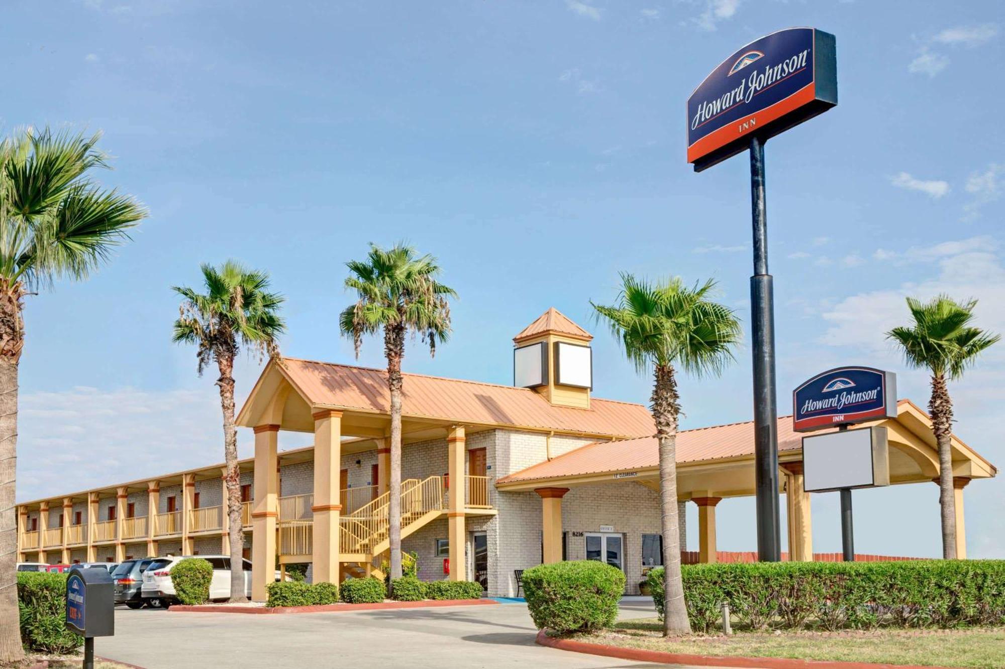 Howard Johnson By Wyndham Galveston Exterior photo
