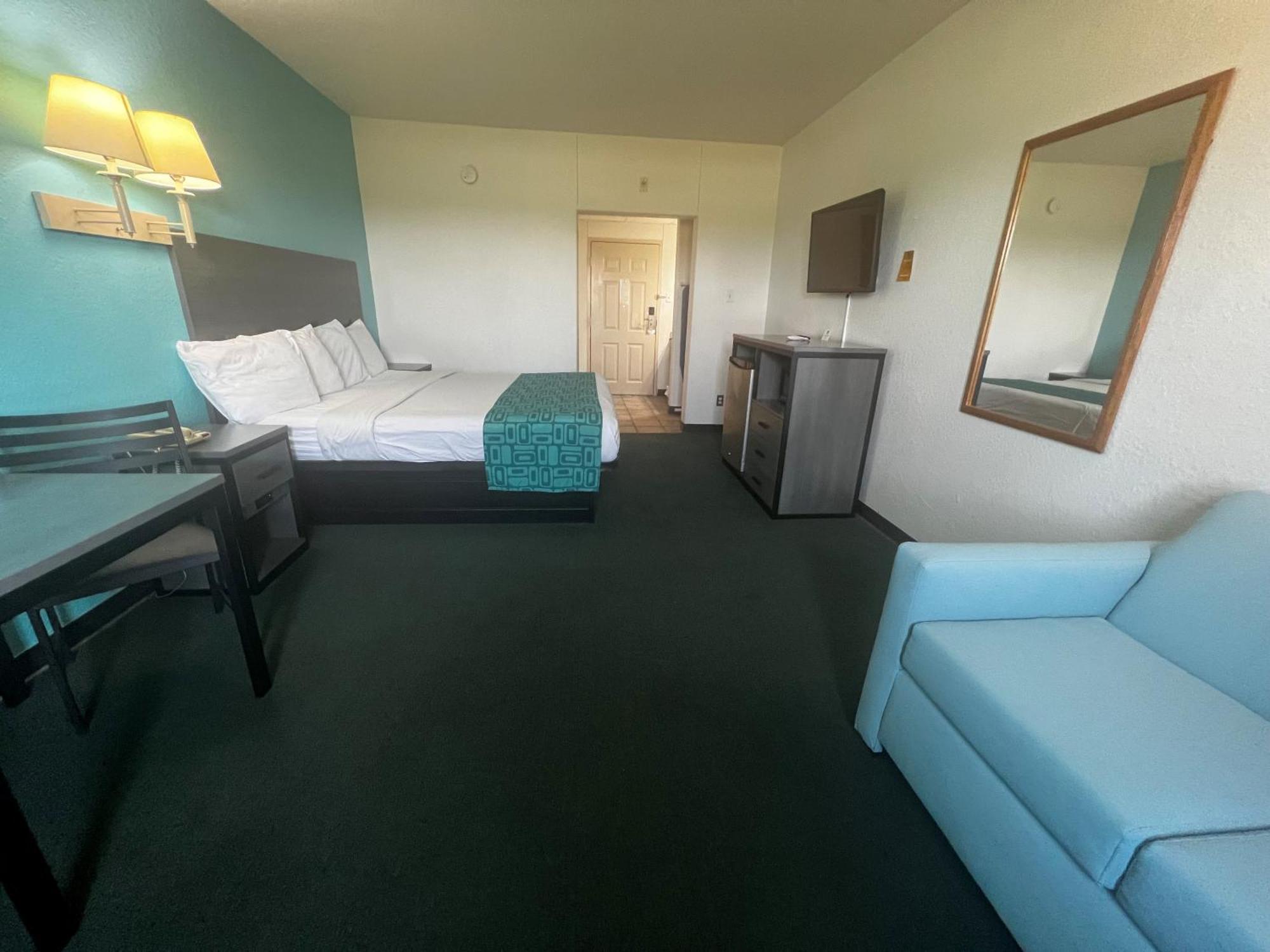 Howard Johnson By Wyndham Galveston Exterior photo